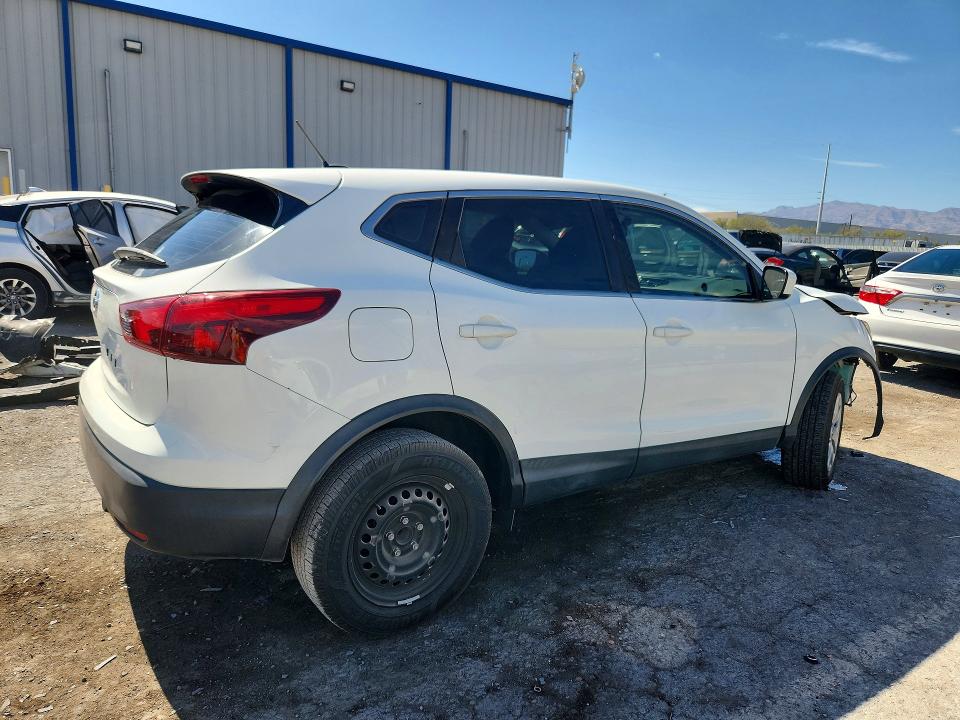 Продажа на аукционе авто 2018 Nissan Rogue Sport, vin: JN1BJ1CP8JW158687, номер лота: 62814576