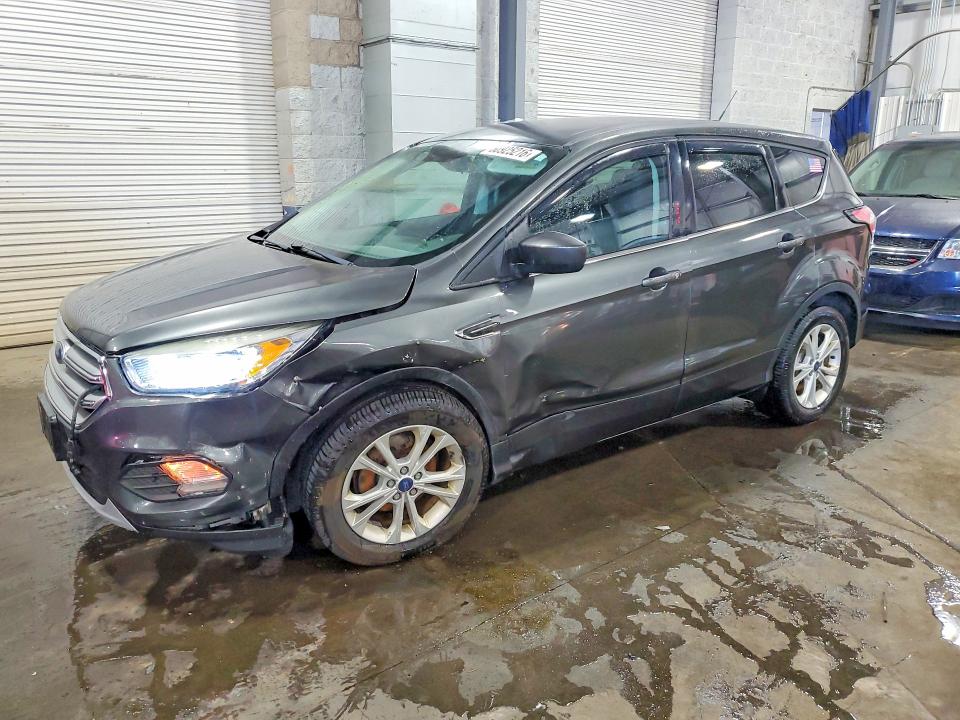 60925216 :رقم المزاد ، 1FMCU0GD9HUA94275 vin ، 2017 Ford Escape مزاد بيع