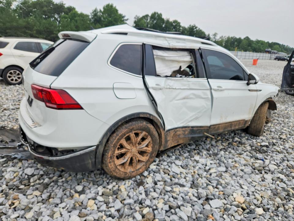 Продажа на аукционе авто 2022 Volkswagen Tiguan, vin: 3VV3B7AX1NM100156, номер лота: 63120466