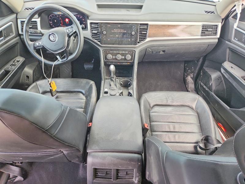 61877696 :رقم المزاد ، 1V2NR2CA0JC577623 vin ، 2018 Volkswagen Atlas مزاد بيع