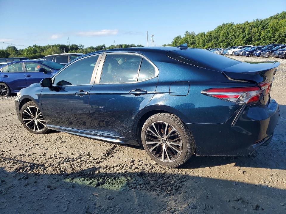 63172676 :رقم المزاد ، 4T1B11HK1KU685666 vin ، 2019 Toyota Camry مزاد بيع