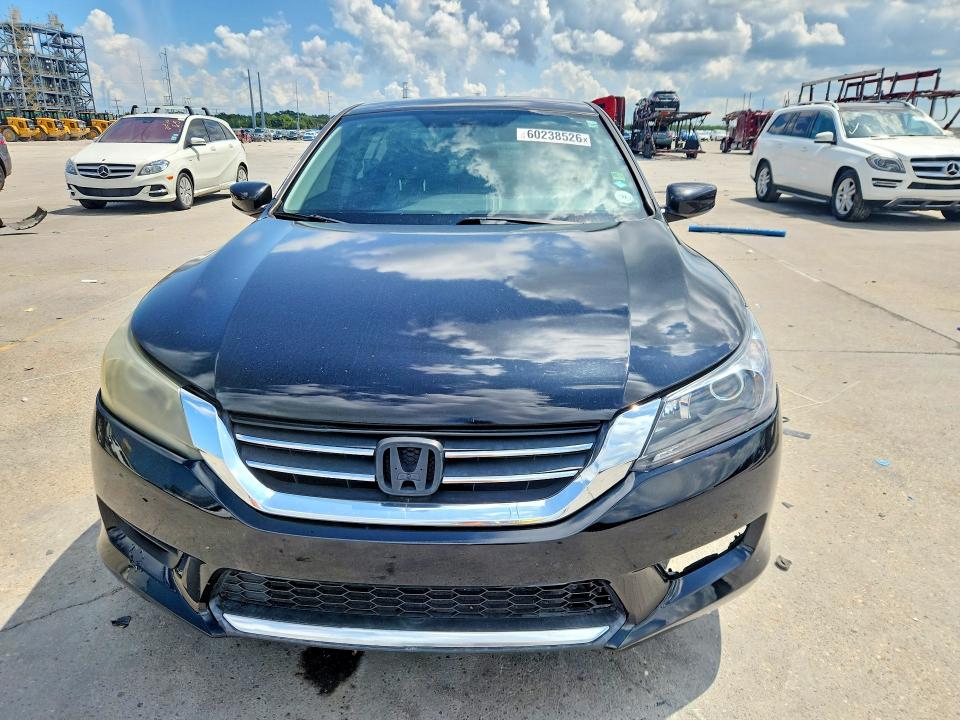 60238526 :رقم المزاد ، 1HGCR2F37FA146576 vin ، 2015 Honda Accord مزاد بيع