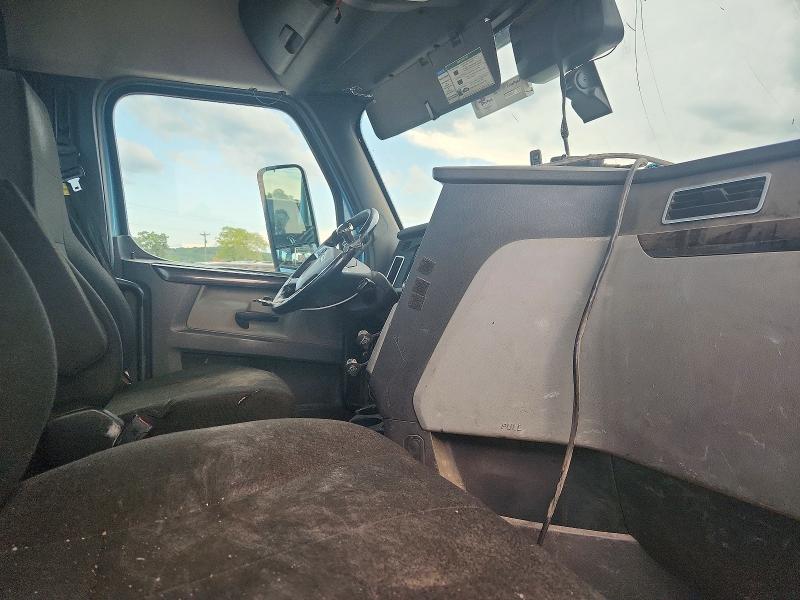 Продажа на аукционе авто 2021 Freightliner Cascadia 126, vin: 3AKJHLDV0MSMU8468, номер лота: 59351206