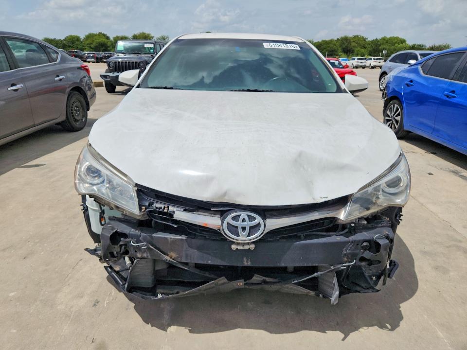 Продаж на аукціоні авто 2015 Toyota Camry, vin: 4T1BF1FK6FU006811, номер лоту: 61061316