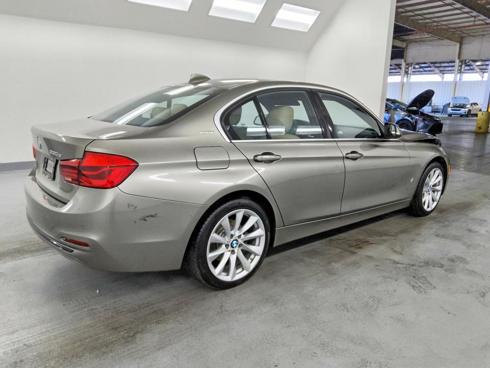 2018 Bmw 330e მანქანა იყიდება აუქციონზე, vin: WBA8E1C51JA758617, აუქციონის ნომერი: 54866486