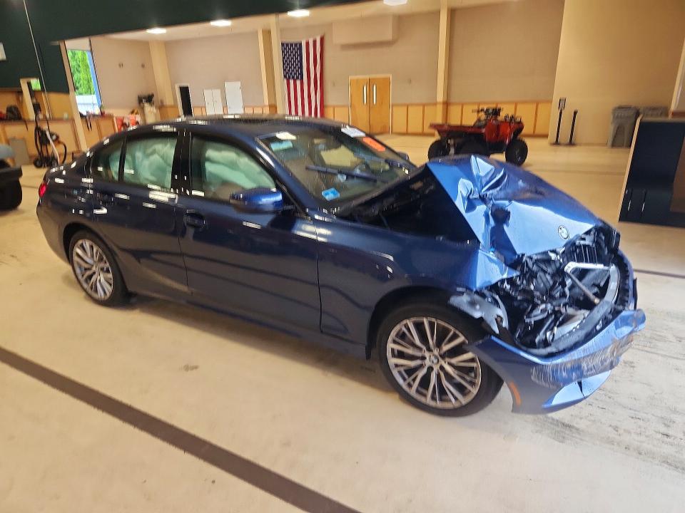 63014906 :رقم المزاد ، 3MW89FF03P8C93702 vin ، 2023 Bmw 330xi مزاد بيع