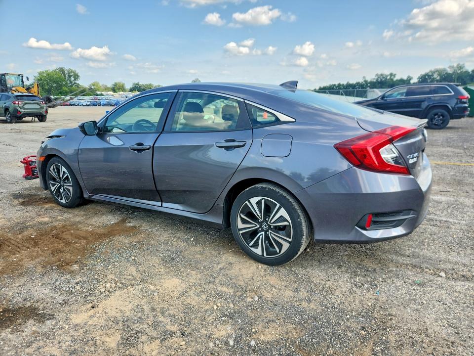 Продажа на аукционе авто 2018 Honda Civic, vin: JHMFC1F72JX044181, номер лота: 61070926