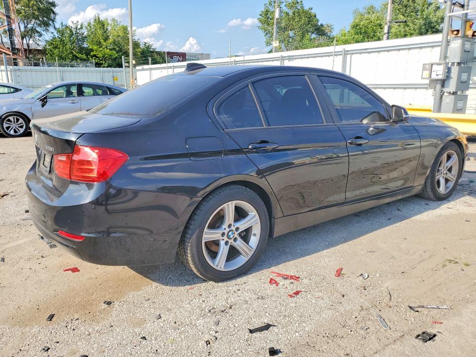 59710396 :رقم المزاد ، WBA3A5G55DNP24703 vin ، 2013 Bmw 328 مزاد بيع