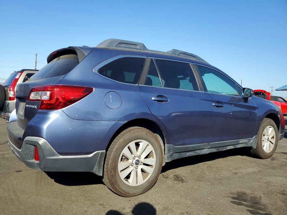 60840976 :رقم المزاد ، 4S4BSAHC4J3303561 vin ، 2018 Subaru Outback مزاد بيع