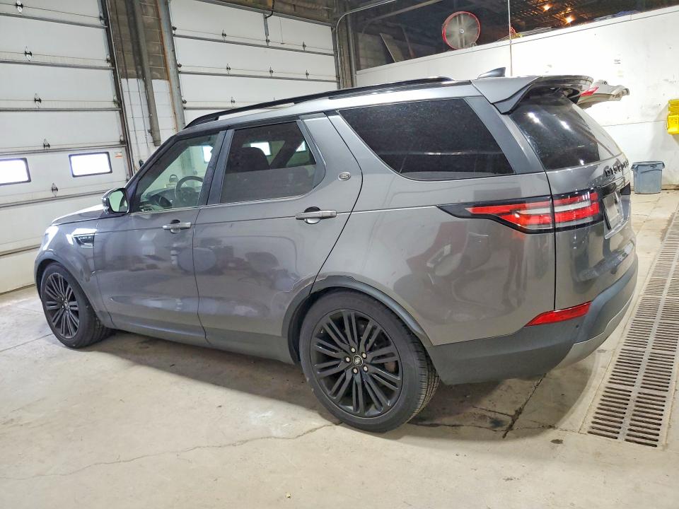 61754606 :رقم المزاد ، SALRRBBV8HA013305 vin ، 2017 Land Rover Discovery مزاد بيع