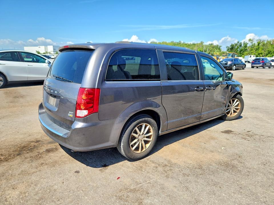 59893196 :رقم المزاد ، 2C4RDGCG3JR209561 vin ، 2018 Dodge Grand Caravan مزاد بيع