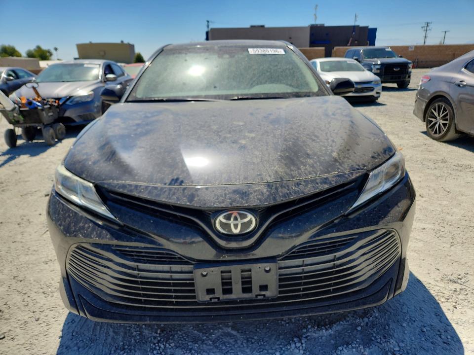 2018 Toyota Camry მანქანა იყიდება აუქციონზე, vin: 4T1B11HKXJU634942, აუქციონის ნომერი: 59380196