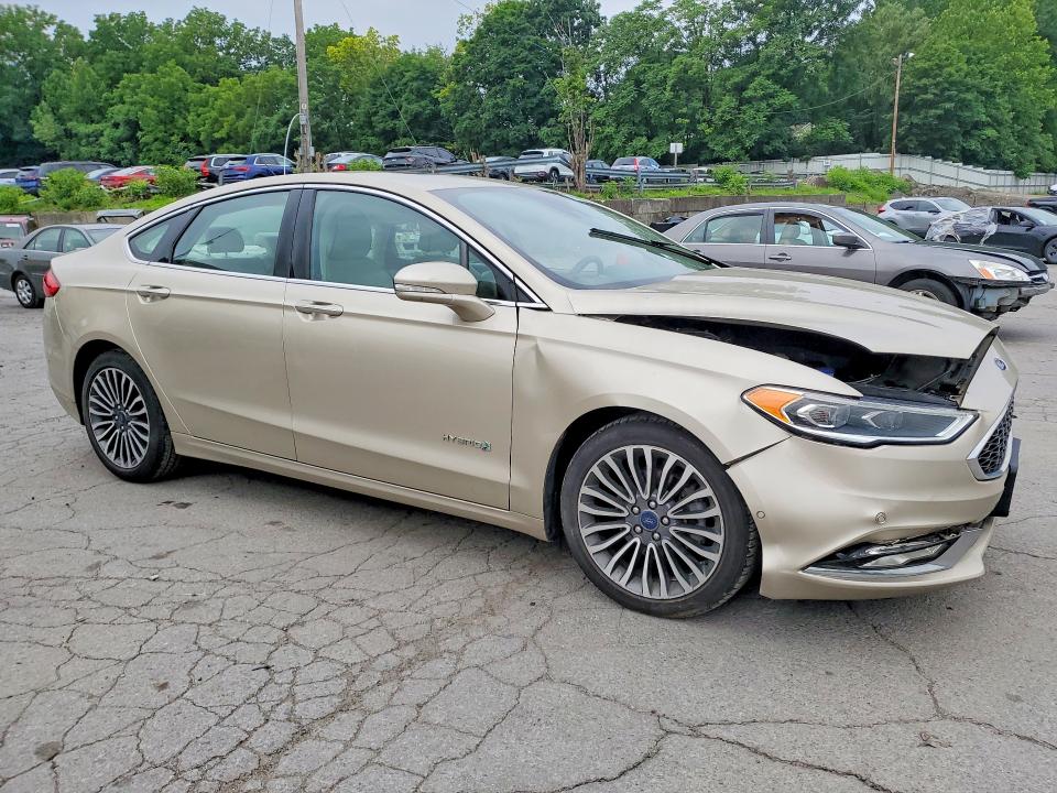 61810776 :رقم المزاد ، 3FA6P0RU9JR148280 vin ، 2018 Ford Fusion مزاد بيع