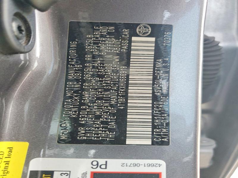 60074526 :رقم المزاد ، 4T1BF1FKXHU666918 vin ، 2017 Toyota Camry مزاد بيع