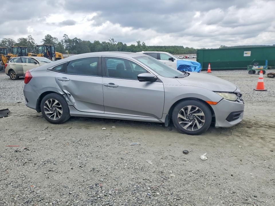 62395366 :رقم المزاد ، 19XFC2F77GE081811 vin ، 2016 Honda Civic مزاد بيع