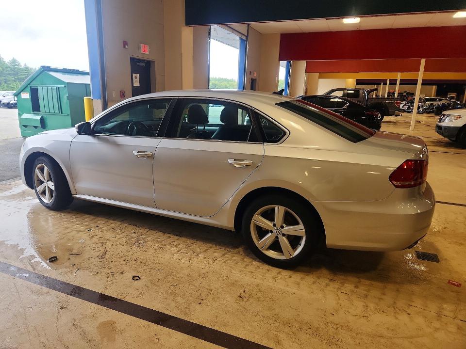 63043326 :رقم المزاد ، 1VWBP7A35DC015794 vin ، 2013 Volkswagen Passat مزاد بيع