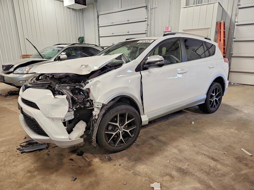 Auction sale of the 2016 Toyota Rav4, vin: JTMJFREV1GJ066167, lot number: 61924326