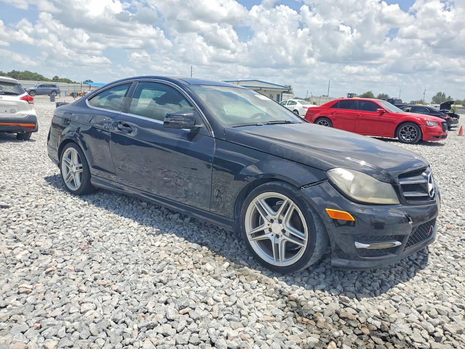 60533386 :رقم المزاد ، WDDGJ4HB3FG415988 vin ، 2015 Mercedes-benz C مزاد بيع