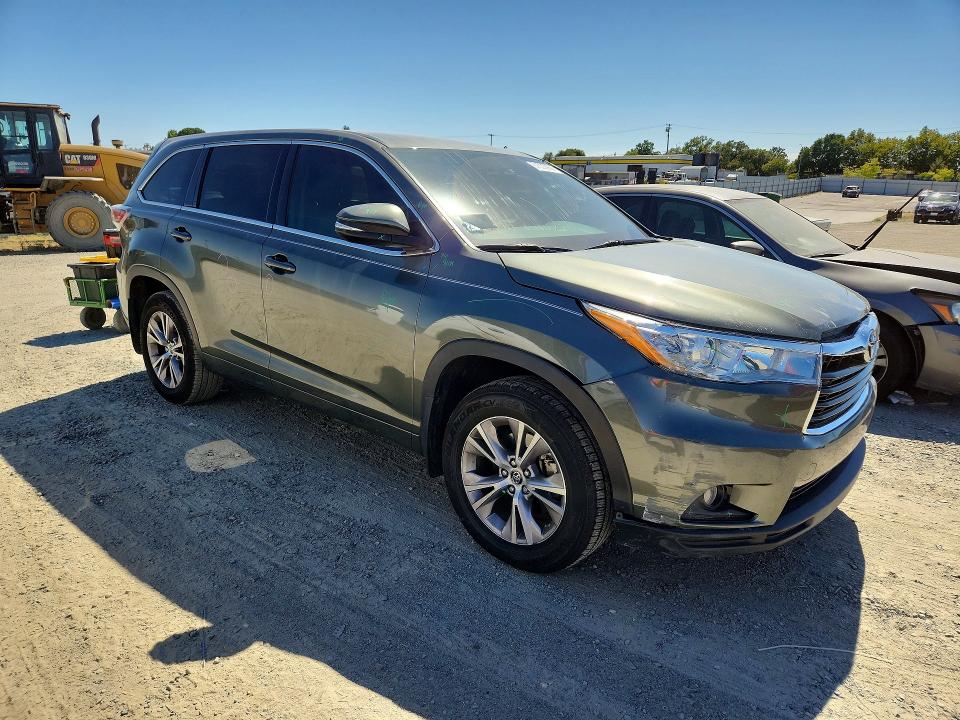 61033986 :رقم المزاد ، 5TDZKRFH1GS171236 vin ، 2016 Toyota Highlander مزاد بيع