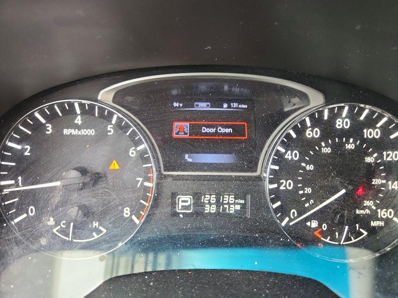 61560456 :رقم المزاد ، 5N1AR2MMXFC628704 vin ، 2015 Nissan Pathfinder مزاد بيع