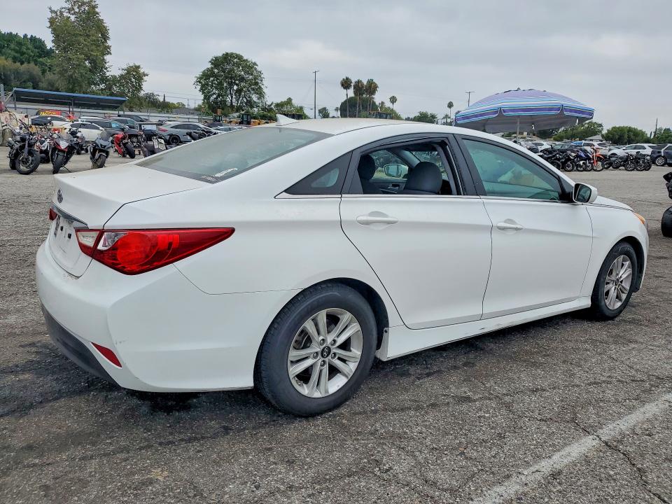 59710866 :رقم المزاد ، 5NPEB4AC6EH822330 vin ، 2014 Hyundai Sonata مزاد بيع