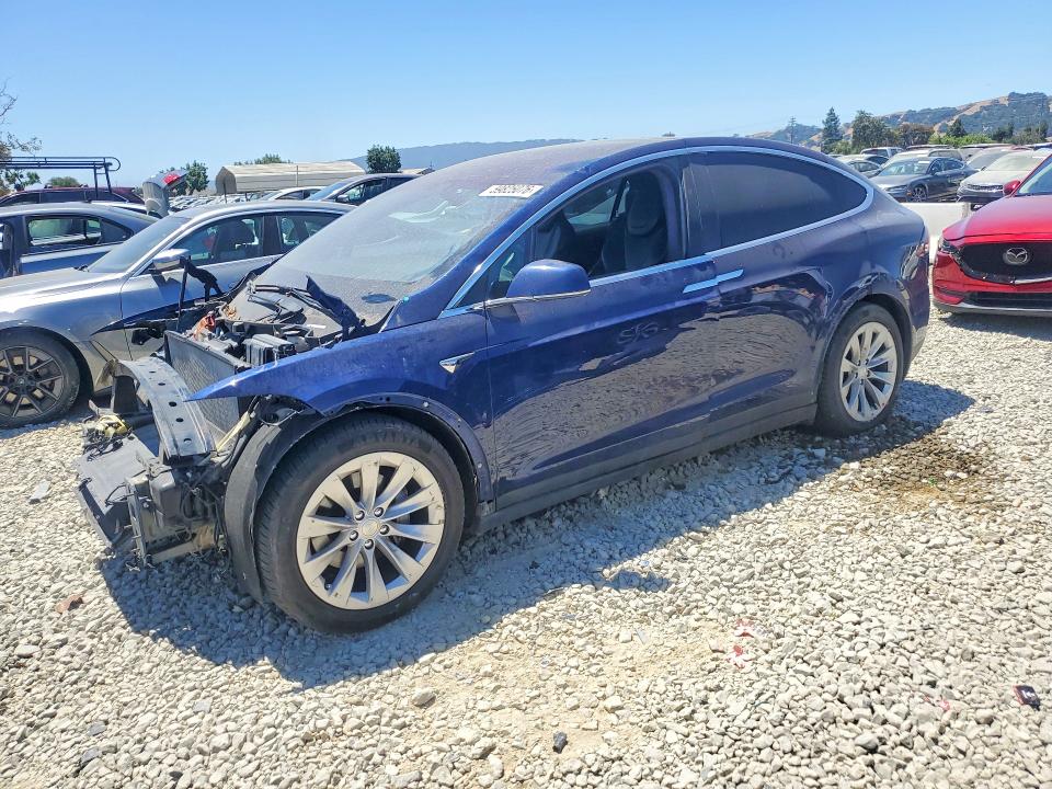 Продаж на аукціоні авто 2018 Tesla Model X, vin: 5YJXCAE20JF123676, номер лоту: 59825076