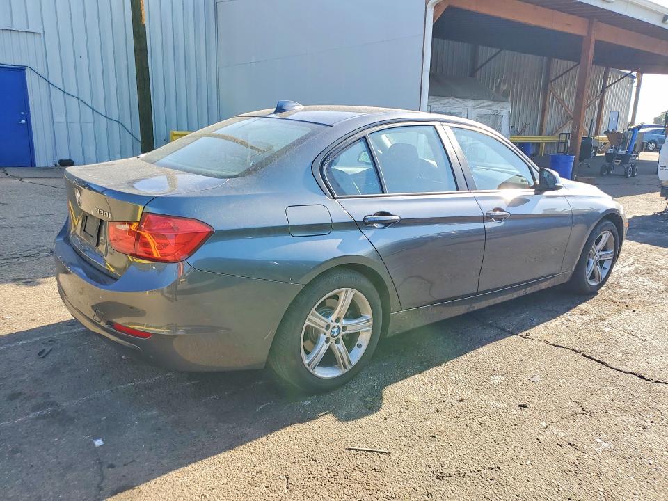 61768296 :رقم المزاد ، WBA3C1C5XEK117059 vin ، 2014 Bmw 328 مزاد بيع