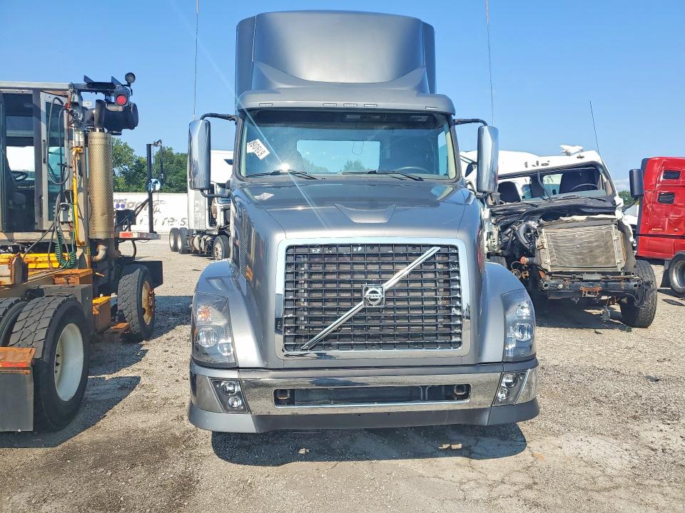 Aukcja sprzedaży 2014 Volvo Vn, vin: 4V4NC9EH9EN173286, numer aukcji: 61906006