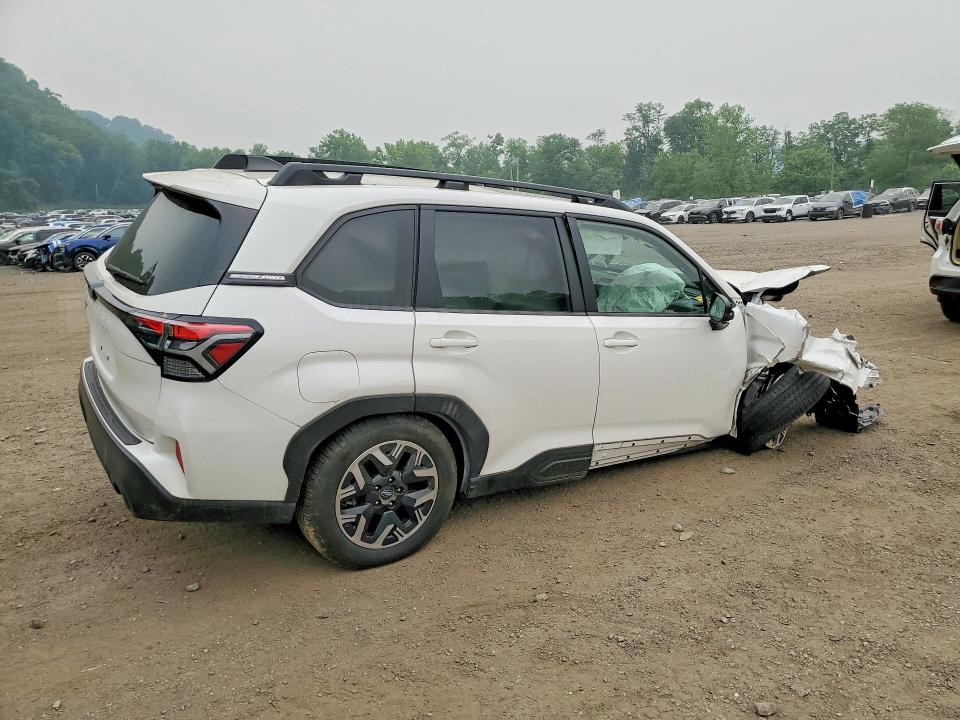 2025 Subaru Forester მანქანა იყიდება აუქციონზე, vin: JF2SLDDC5SH505954, აუქციონის ნომერი: 61571676