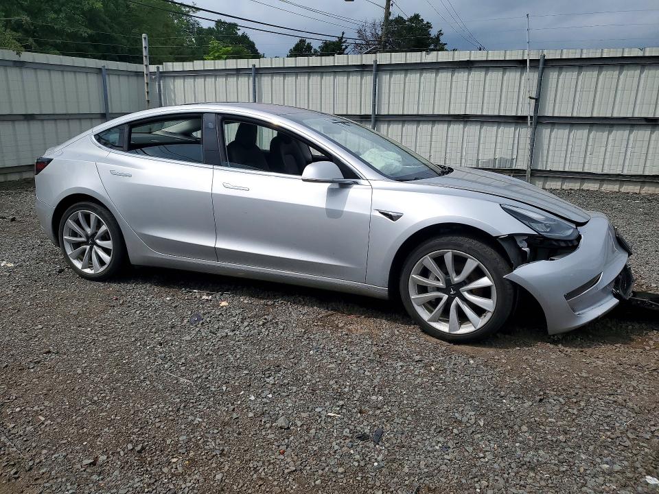 2018 Tesla Model 3 მანქანა იყიდება აუქციონზე, vin: 5YJ3E1EA7JF007956, აუქციონის ნომერი: 61773736
