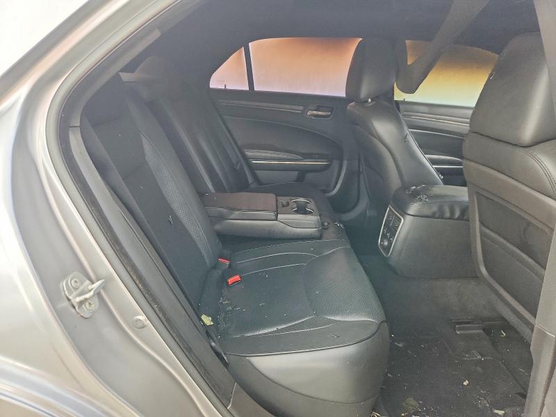 2014 Chrysler 300c მანქანა იყიდება აუქციონზე, vin: 2C3CCAKT6EH273386, აუქციონის ნომერი: 61130456