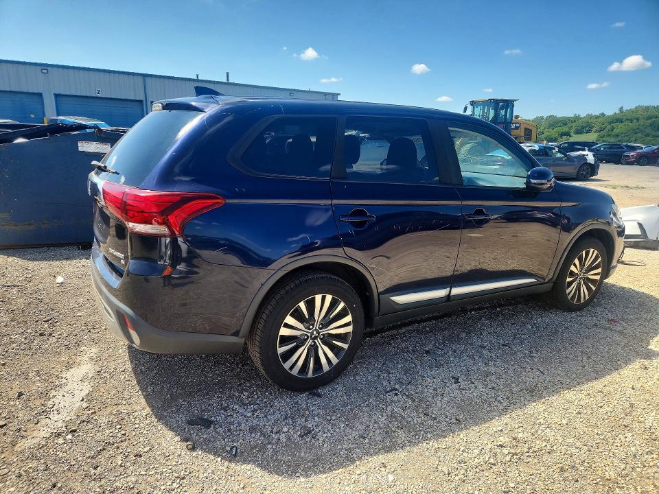 62765826 :رقم المزاد ، JA4AZ3A3XKZ044004 vin ، 2019 Mitsubishi Outlander مزاد بيع