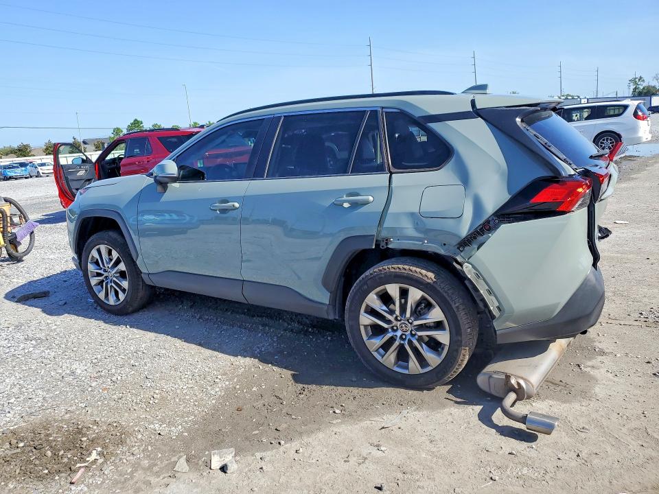 61997376 :رقم المزاد ، 2T3C1RFV8MW138632 vin ، 2021 Toyota Rav4 مزاد بيع