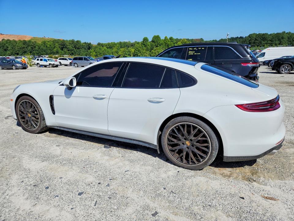 61388356 :رقم المزاد ، WP0AA2A74JL121042 vin ، 2018 Porsche Panamera مزاد بيع