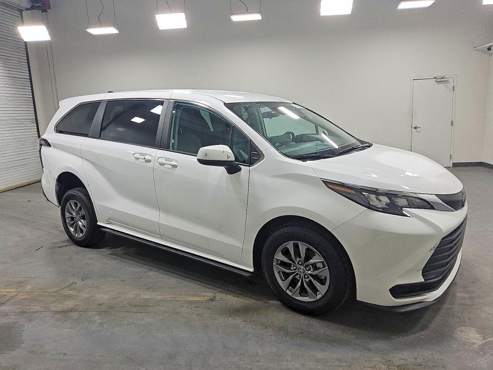 56965746 :رقم المزاد ، 5TDKRKEC2RS196076 vin ، 2024 Toyota Sienna مزاد بيع
