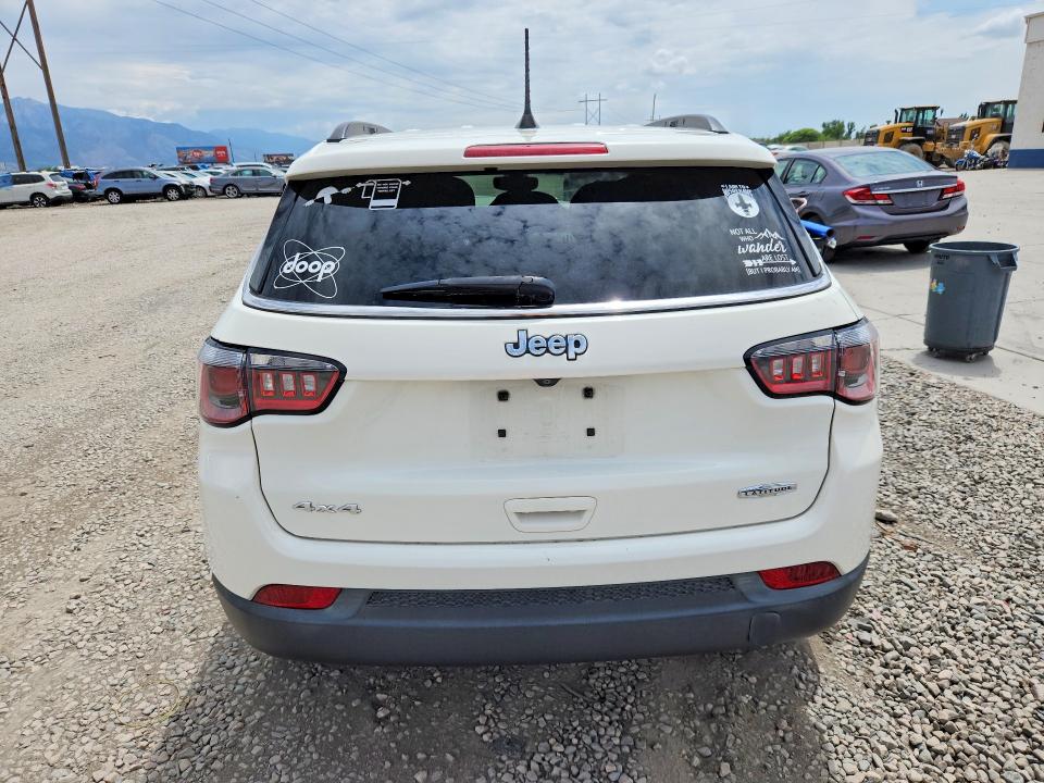 62442516 :رقم المزاد ، 3C4NJDBBXJT342424 vin ، 2018 Jeep Compass مزاد بيع