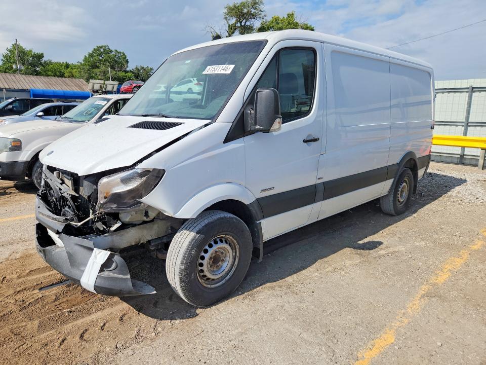 61531146 :رقم المزاد ، WD3PE7DC3E5834099 vin ، 2014 Mercedes-benz Sprinter مزاد بيع