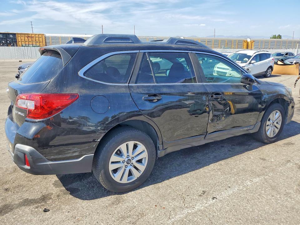 60394126 :رقم المزاد ، 4S4BSACC3J3385502 vin ، 2018 Subaru Outback مزاد بيع