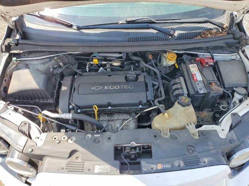 60477556 :رقم المزاد ، 1G1JA6SH8F4198005 vin ، 2015 Chevrolet Sonic مزاد بيع