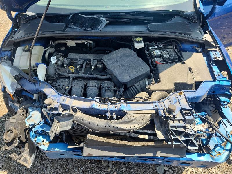 61745386 :رقم المزاد ، 1FADP3F27JL262224 vin ، 2018 Ford Focus مزاد بيع