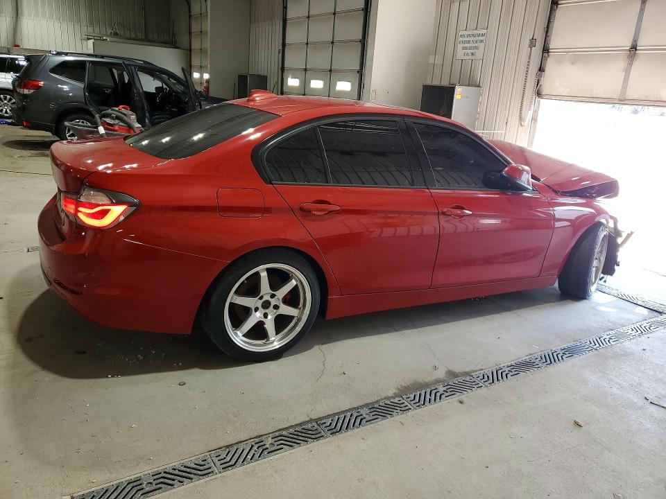 60034086 :رقم المزاد ، WBA3C1C5XDF436775 vin ، 2013 Bmw 328 مزاد بيع
