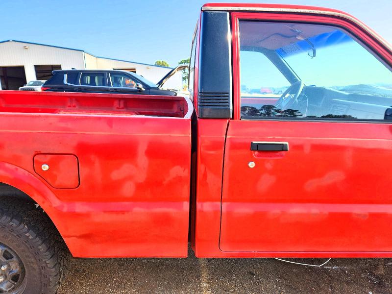1990 Mazda B2200 მანქანა იყიდება აუქციონზე, vin: JM2UF1137L0925583, აუქციონის ნომერი: 61898066