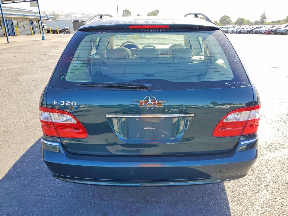 61059076 :رقم المزاد ، WDBUH65J04A521054 vin ، 2004 Mercedes-benz E مزاد بيع