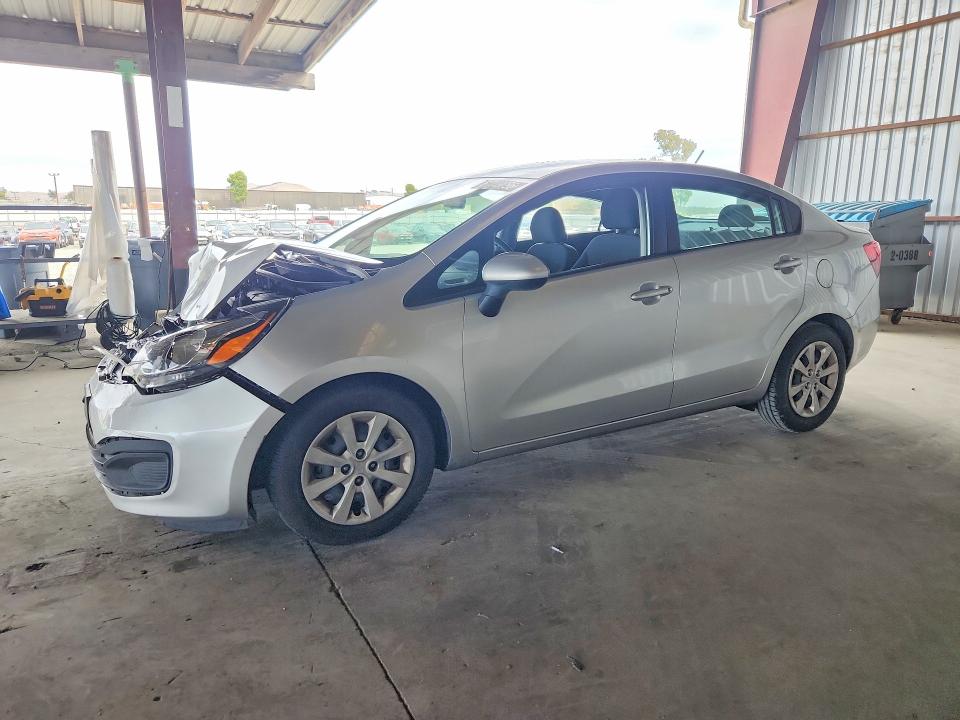 61249086 :رقم المزاد ، KNADM4A30F6466911 vin ، 2015 Kia Rio مزاد بيع