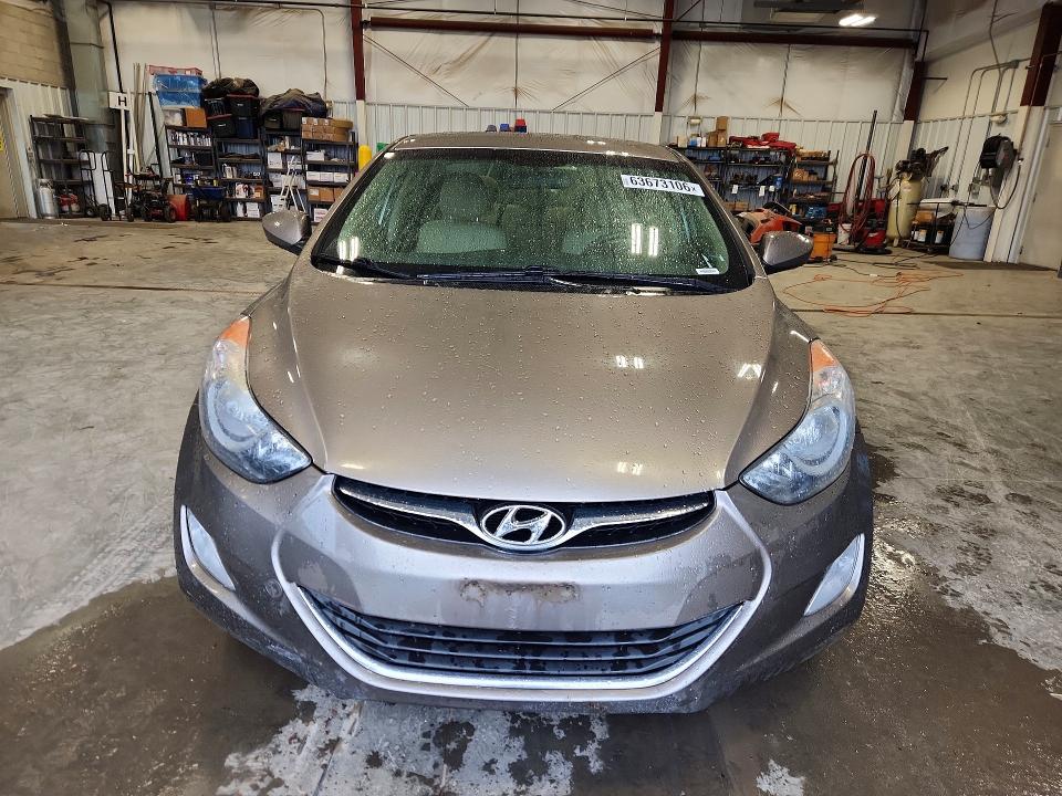 63673106 :رقم المزاد ، 5NPDH4AE5DH394034 vin ، 2013 Hyundai Elantra مزاد بيع
