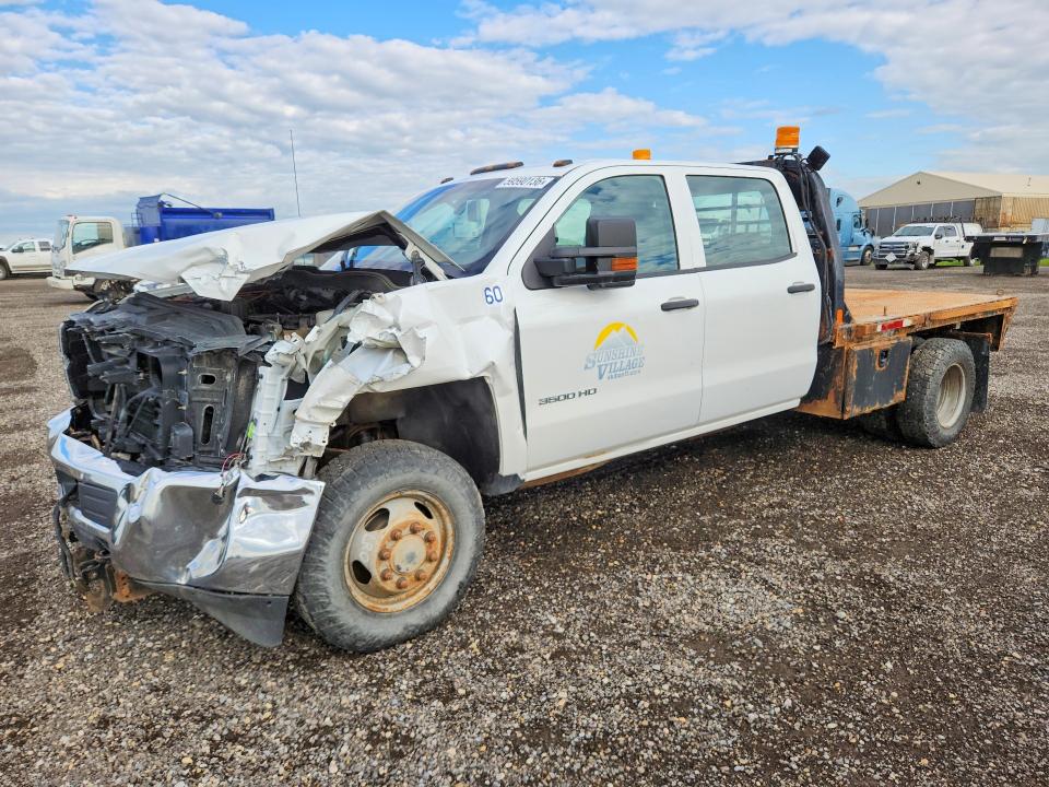 59590136 :رقم المزاد ، 1GB4KYCG8JF154266 vin ، 2018 Chevrolet Silverado مزاد بيع