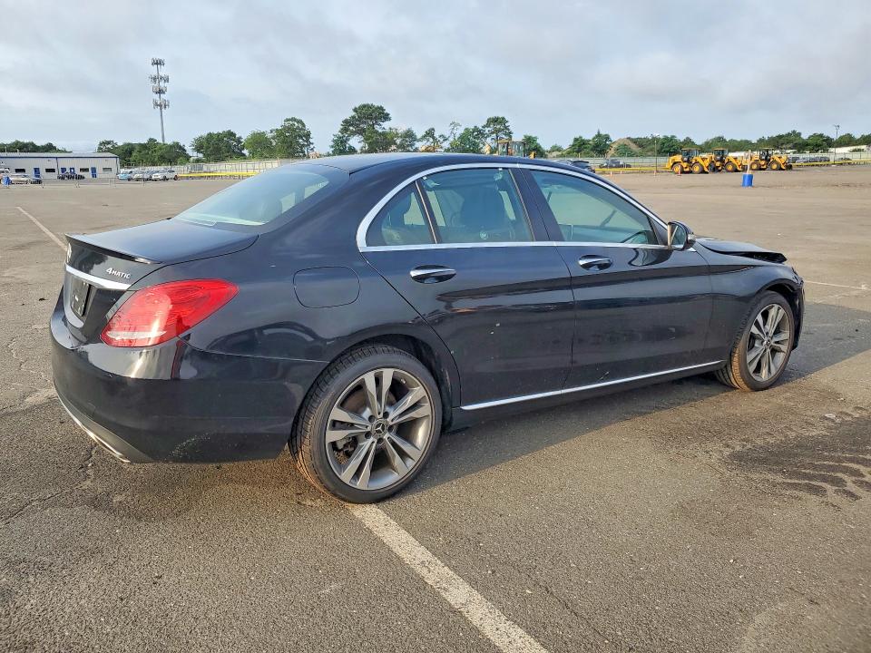 62008986 :رقم المزاد ، 55SWF4KB0JU259183 vin ، 2018 Mercedes-benz C مزاد بيع