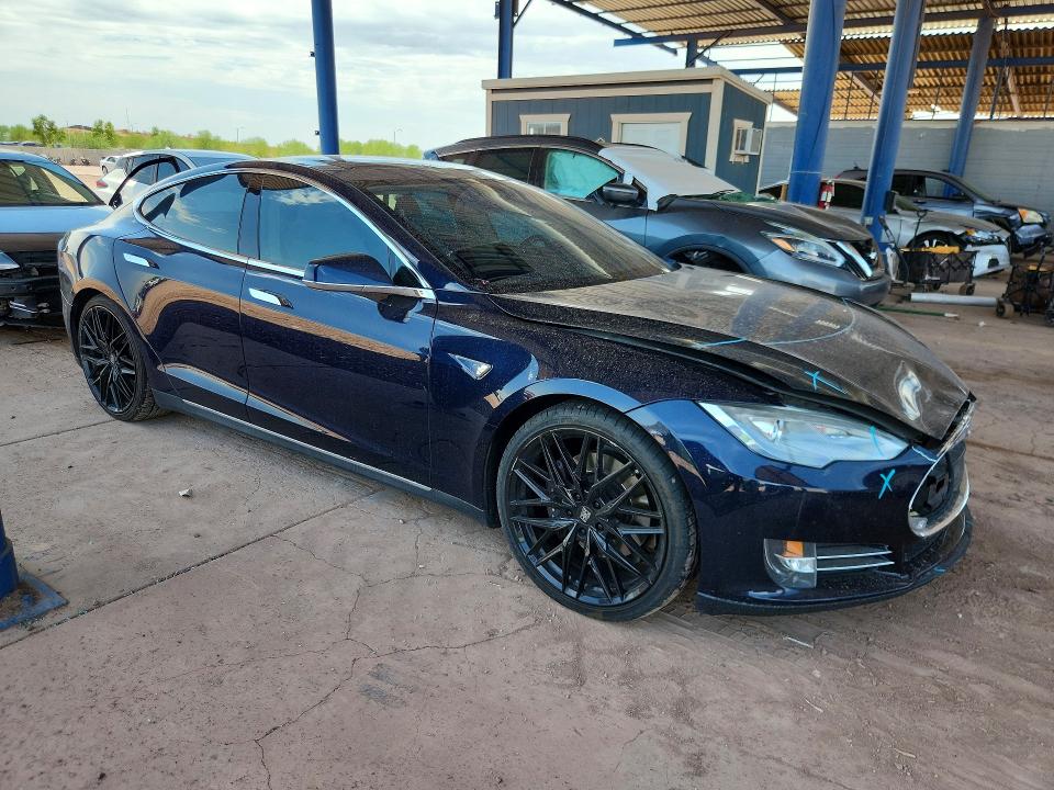 2013 Tesla Model S მანქანა იყიდება აუქციონზე, vin: 5YJSA1DP6DFP04598, აუქციონის ნომერი: 60368616