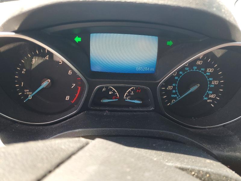 2014 Ford Escape მანქანა იყიდება აუქციონზე, vin: 1FMCU0GX2EUE27647, აუქციონის ნომერი: 60489926
