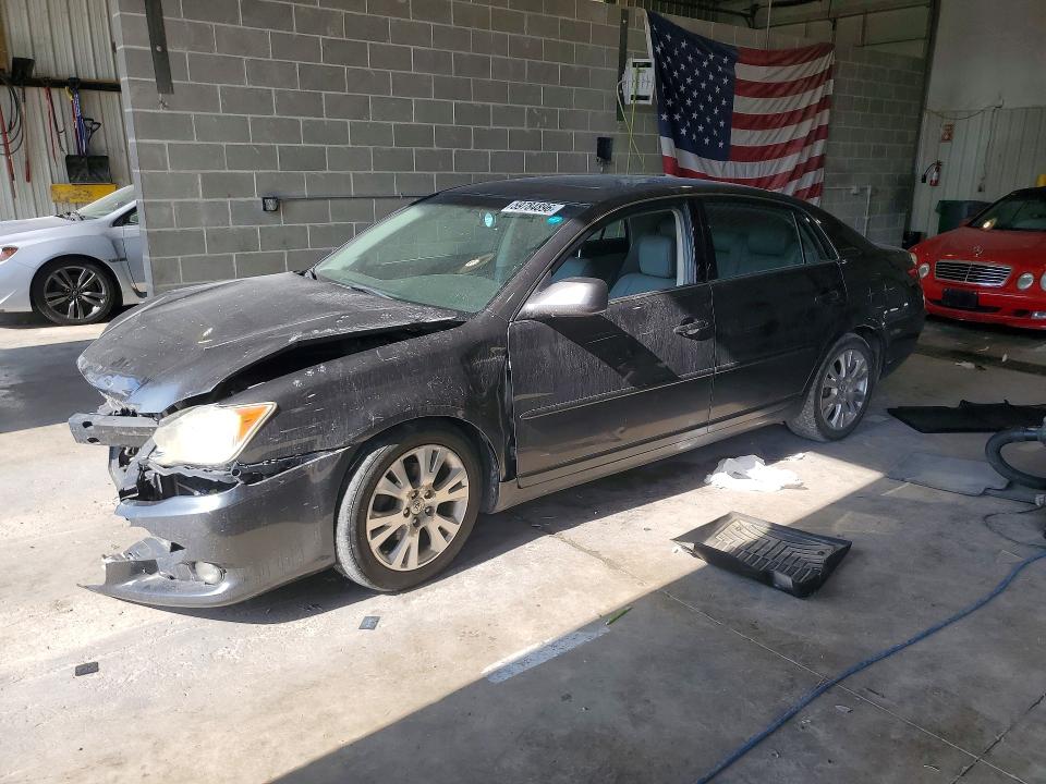 59784896 :رقم المزاد ، 4T1BK36B79U324335 vin ، 2009 Toyota Avalon مزاد بيع